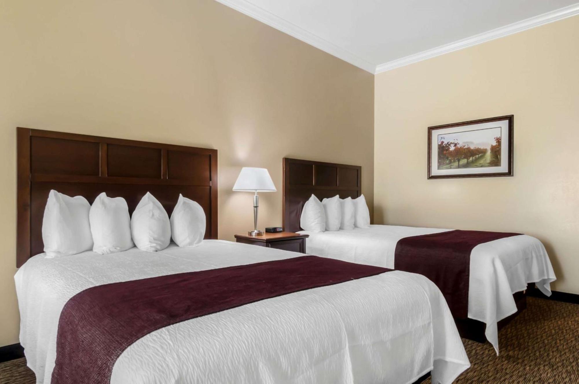 Best Western Plus Grapevine Inn Sunnyside Exterior photo