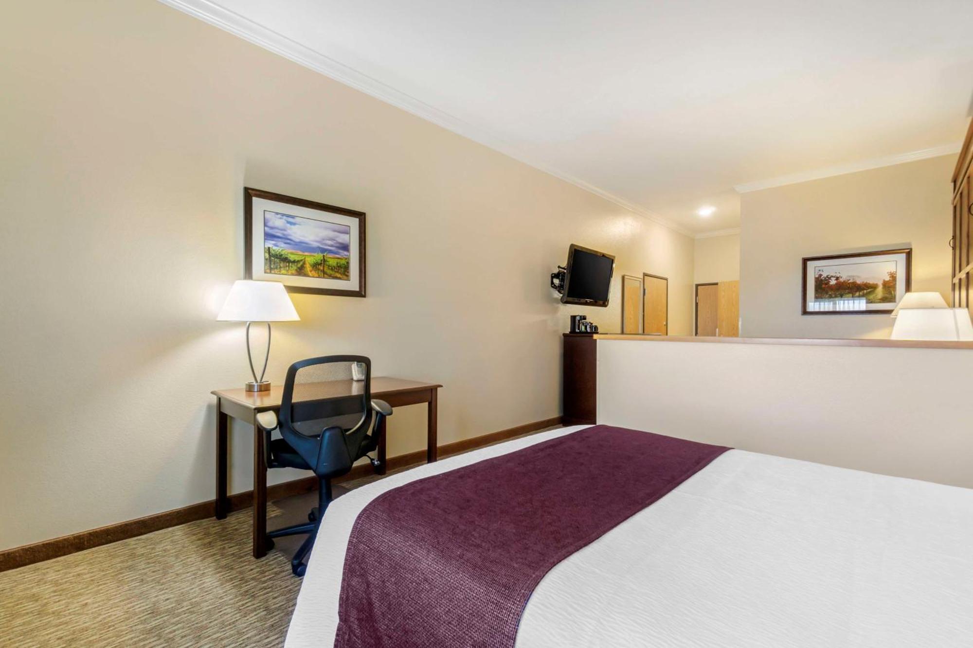 Best Western Plus Grapevine Inn Sunnyside Exterior photo